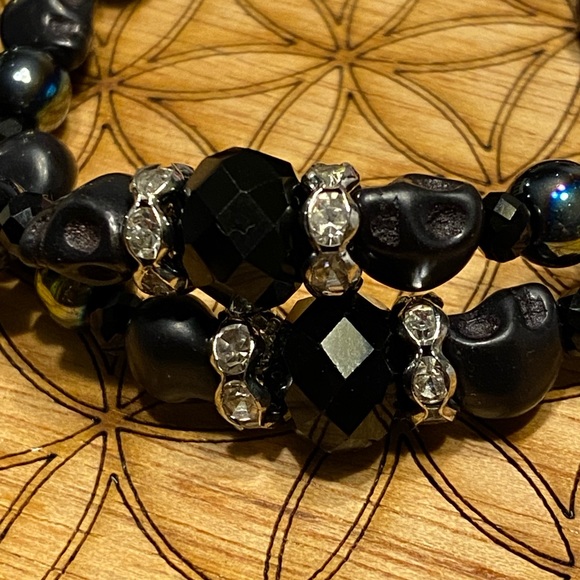Handmade, Sacred geometry, Black iridescent spheres matching bracelet set - Picture 5 of 9